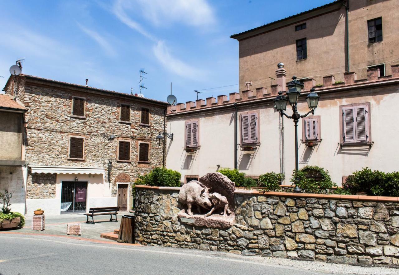 Le Dame Del Borgo Leilighet Sassetta Eksteriør bilde