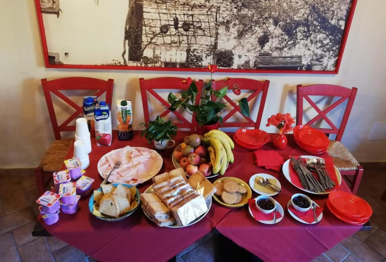 Le Dame Del Borgo Leilighet Sassetta Eksteriør bilde